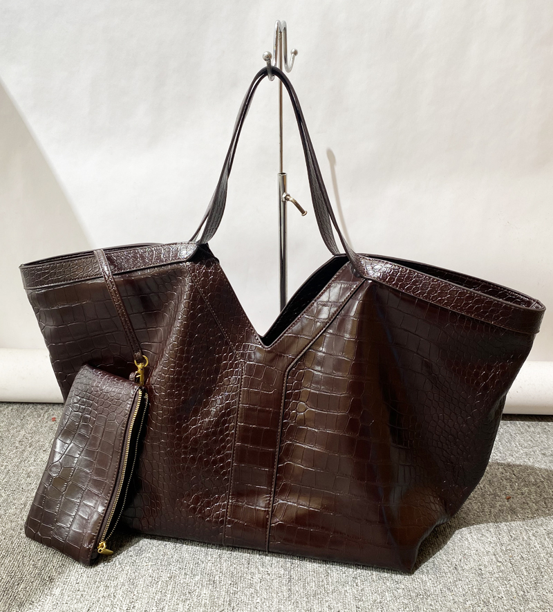 Luxury Bags Of 2026 - حقائب يد كلاسيكية كبيرة الحجم بنمط
