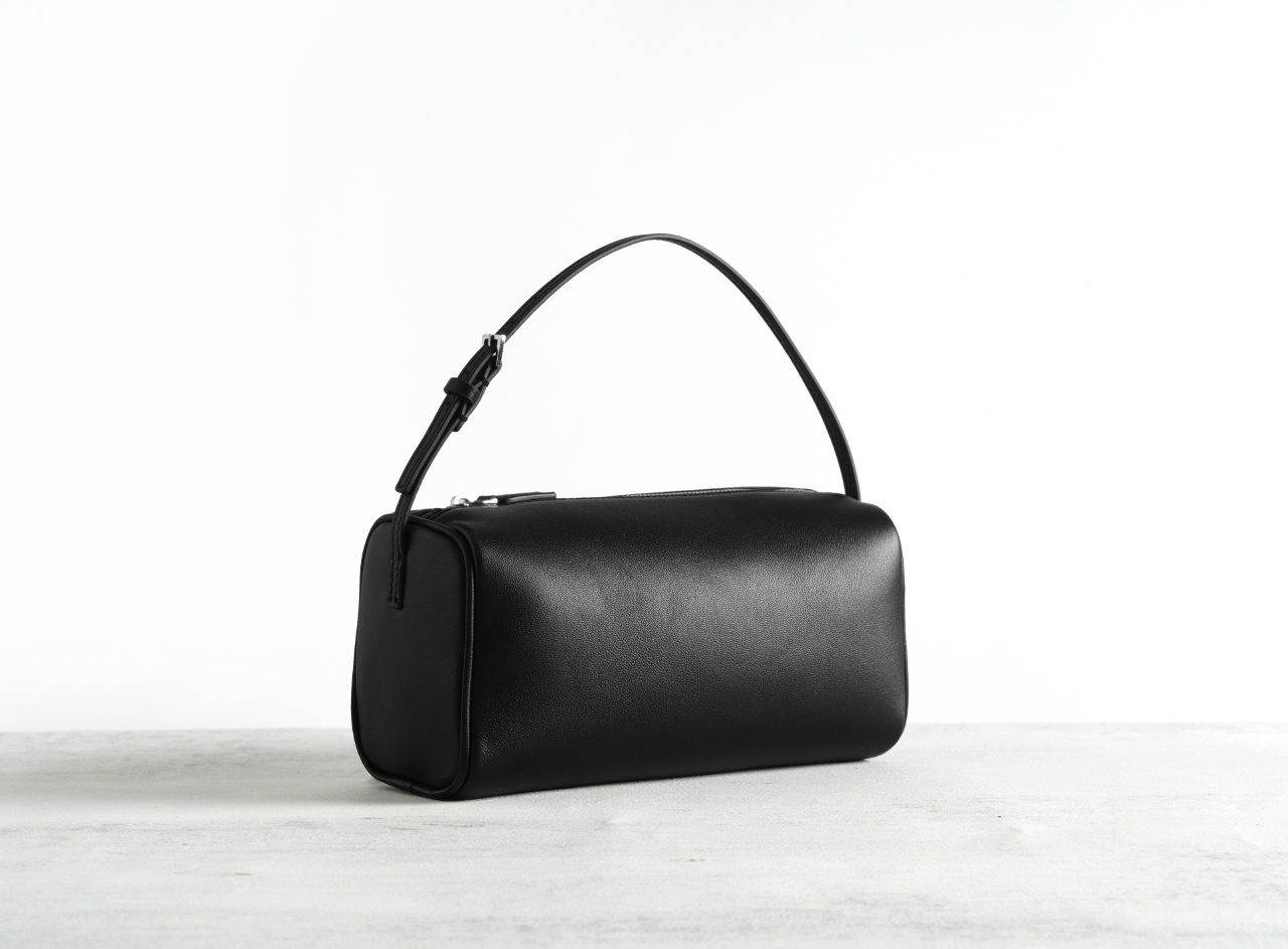 Luxury Bags Quiet - حقيبة كتف نسائية جلدية بتصميم بسيط