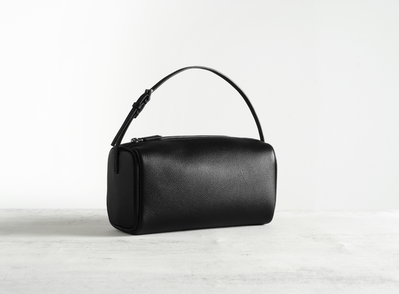 Luxury Bags Quiet - حقيبة كتف نسائية جلدية بتصميم بسيط