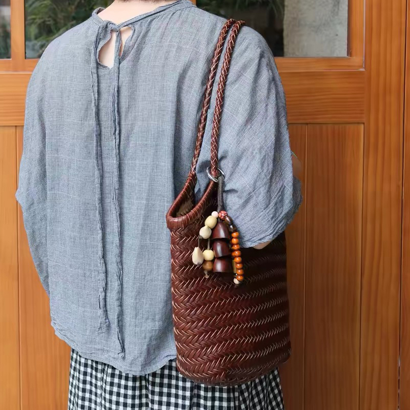 حقائب يد صغيرة من الجلد الطبيع - مراجعة Luxury Bags Of 2026 وسعره