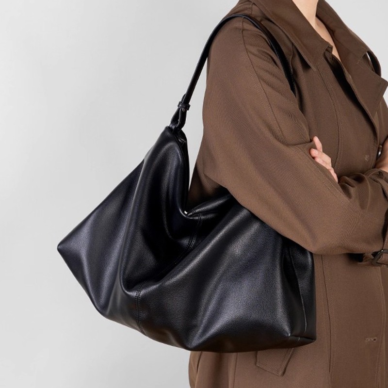 حقيبة كتف نسائية من الجلد الأص - مراجعة Luxury Bags Quiet وسعره