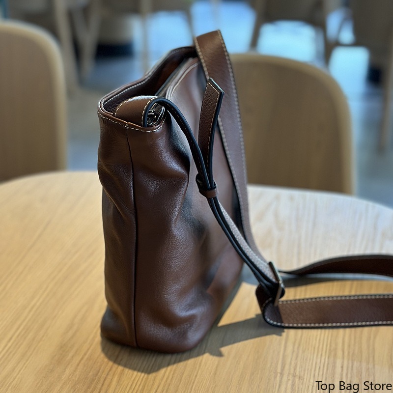 حقيبة جلدية أصلية للنساء بتصمي - مراجعة Luxury Bags Quiet وسعره