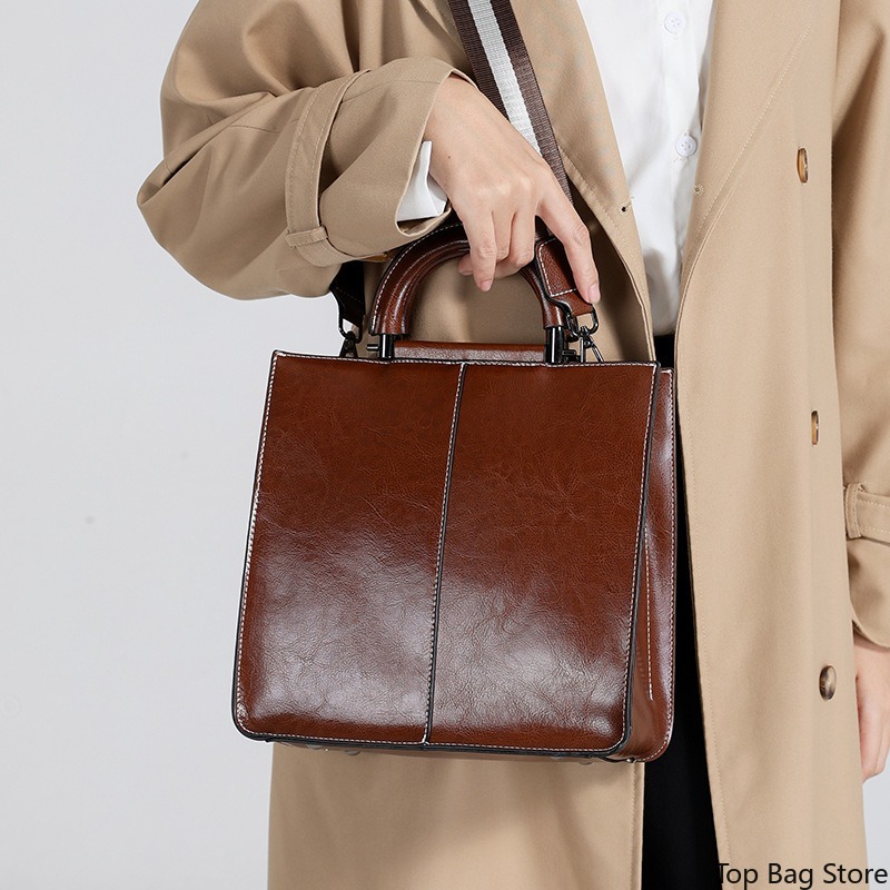 حقيبة يد نسائية من الجلد الطبي - مراجعة Luxury Bags Quiet وسعره