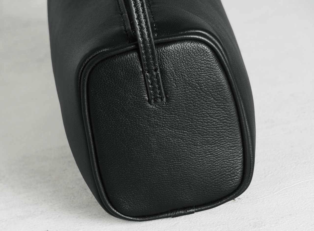 حقيبة كتف نسائية جلدية بتصميم  - مراجعة Luxury Bags Quiet وسعره