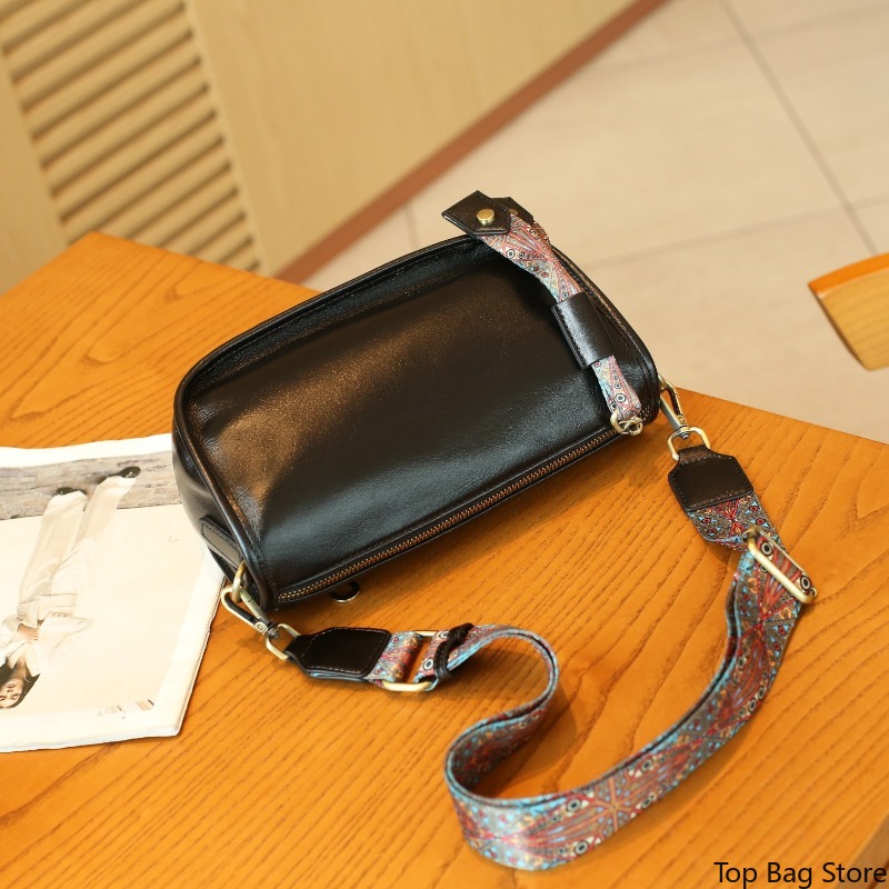 حقيبة كتف نسائية من الجلد الطب - مراجعة Luxury Bags Quiet وسعره