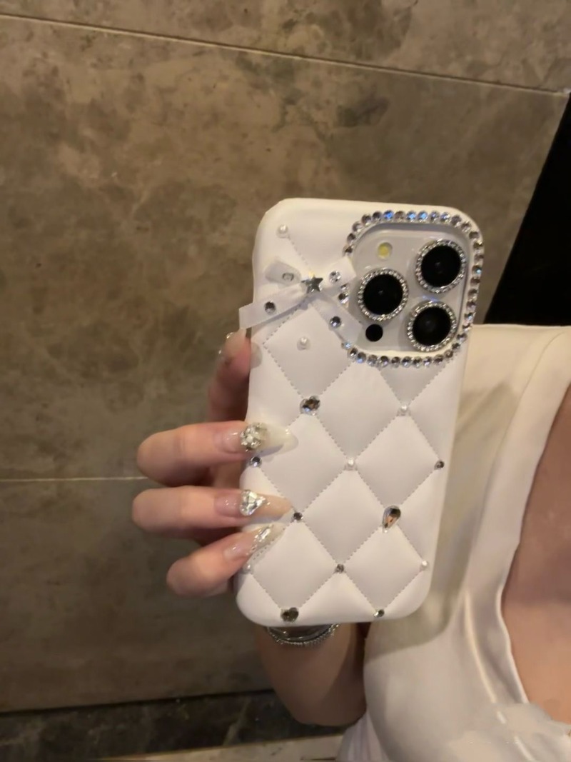 غطاء حماية فاخر للفتيات مزين ب - مراجعة Luxury Bags From Japan وسعره