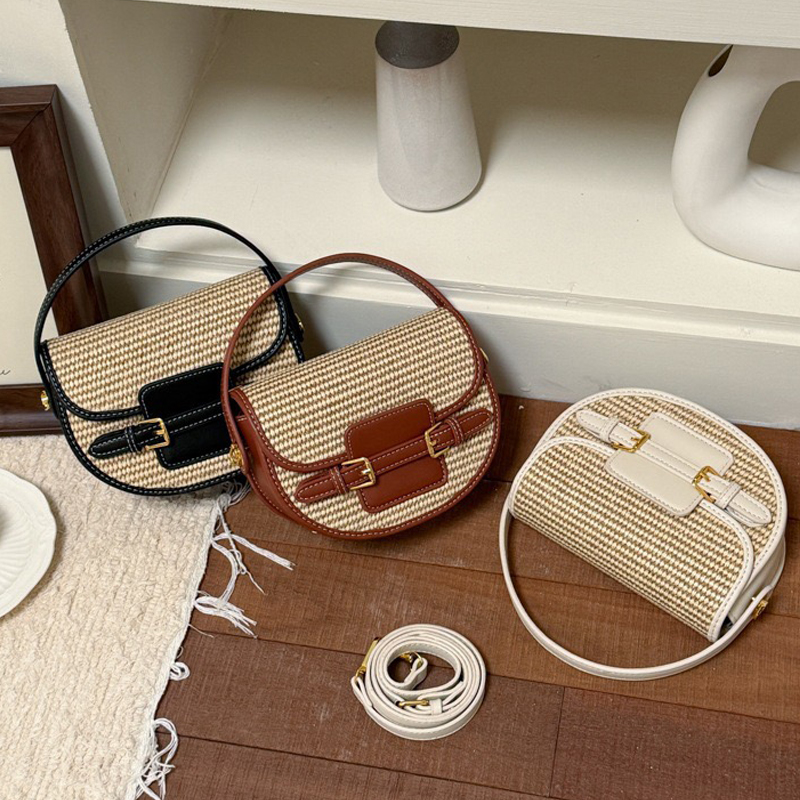 حقائب سرج صغيرة على الطراز الإ - مراجعة Luxury Bags Of 2026 وسعره