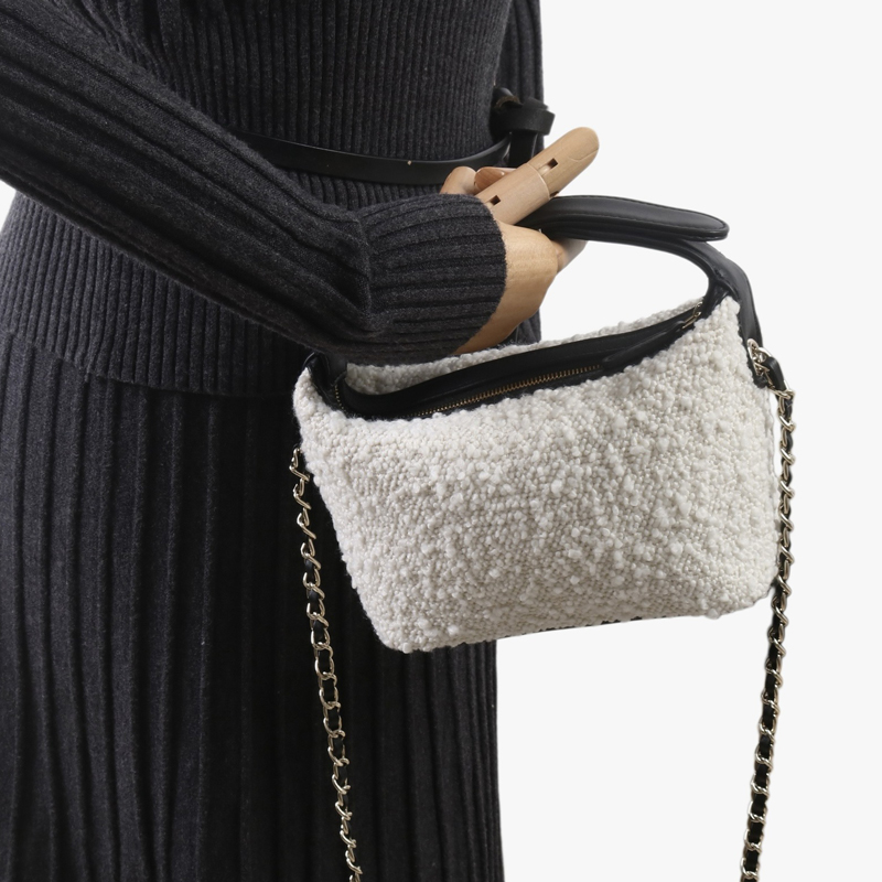 حقائب هوبوس صغيرة كلاسيكية من  - مراجعة Luxury Bags Of 2026 وسعره