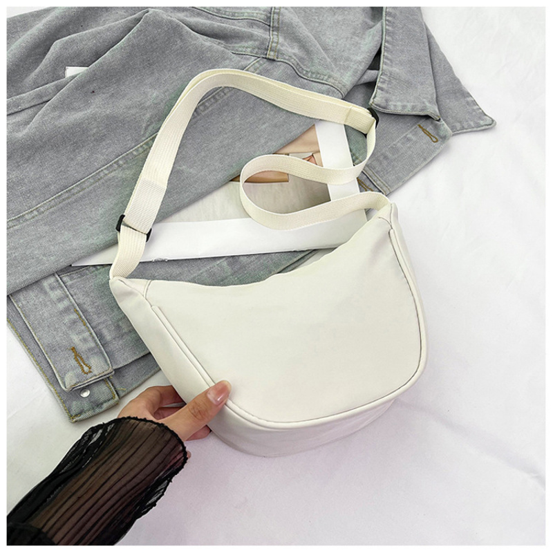 حقيبة كتف نسائية جديدة، خفيفة  - مراجعة Luxury Bags Quiet وسعره